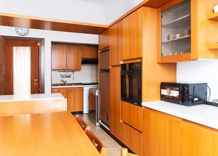 Youhosty - Lodi Rosso 121 * Milán