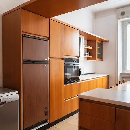 Youhosty - Lodi Rosso 121 Apartamento *
